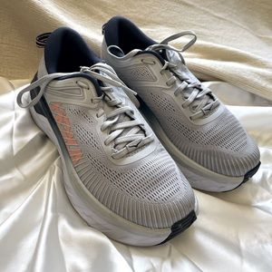 Hoka One One Bondis 7 size 8.5 womens